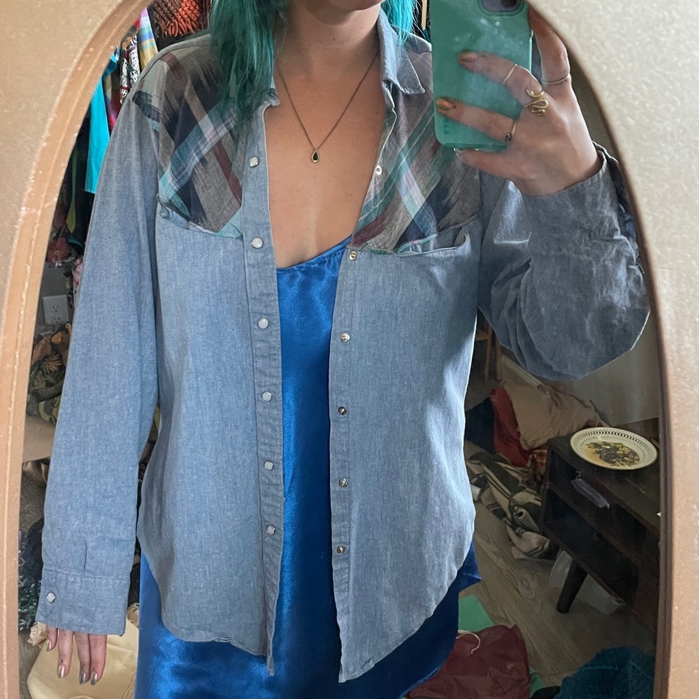 Vintage jean snap button up 🤠